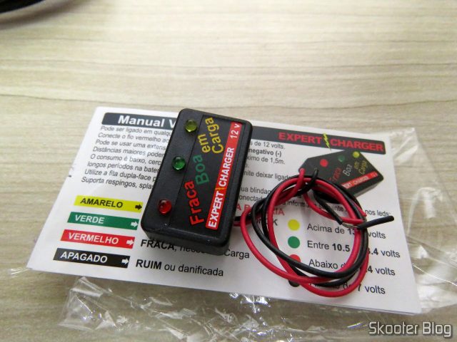 Voltímetro que veio como brinde com o Carregador de Baterias 12V Expert Charger PR10.