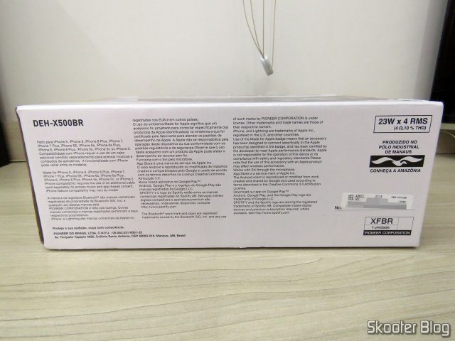 Som Automotivo Pioneer CD Player MP3 AM/FM - Bluetooth USB Auxiliar DEH-X500BR, em sua embalagem.