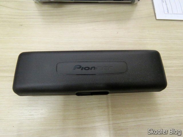Estojo da frente do Som Automotivo Pioneer CD Player MP3 AM/FM - Bluetooth USB Auxiliar DEH-X500BR.