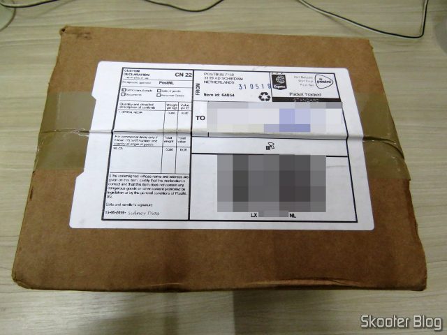 Pacote com o Mouse Óptico para Super Nintendo Hyperkin Click Retro Style Mouse.