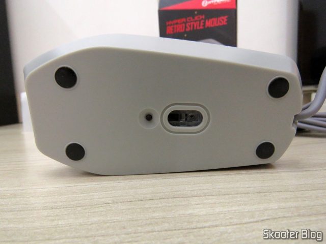 Mouse Óptico para Super Nintendo Hyperkin Click Retro Style Mouse.