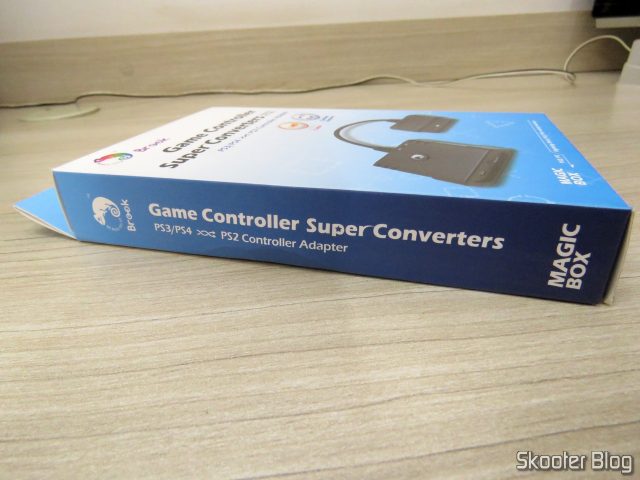 Adaptador de Controle Playstation PS3/PS4 para PS2/PS1/PC Brook Game Controller Super Converters Magic Box P2-BL, em sua embalagem.