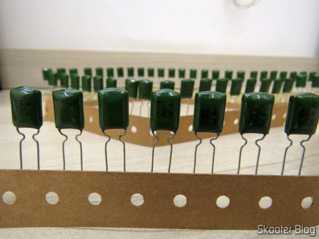 Capacitores de Poliéster Metalizados de 68nF e 100V.