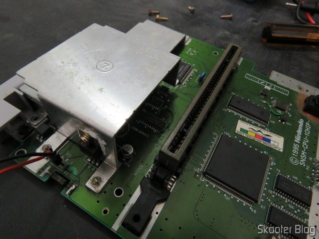 Gambiarras de transcodificação também estão presentes nela. A Playtronic fazia isso?