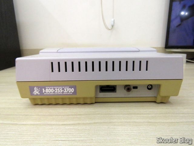 Meu Super Nintendo antes de ser aberto pela primeira vez em 27 anos.