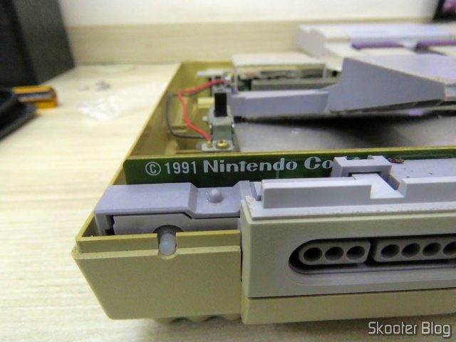 Meu Super Nintendo, aberto pela primeira vez em 27 anos.