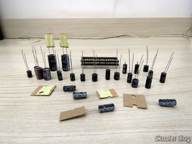 Kit de Capacitores para o Super Nintendo modelo SHVC, e mais dois soquetes para Atari 2600.