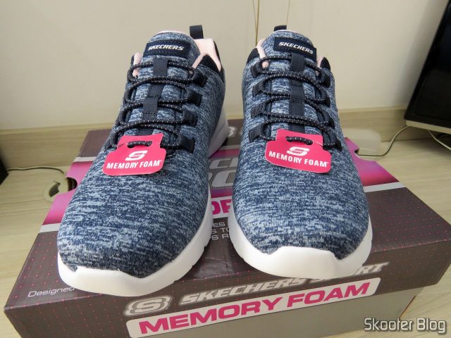 Tênis Skechers Dynamight 2.0 In A Flash Feminino - Marinho e Pink.