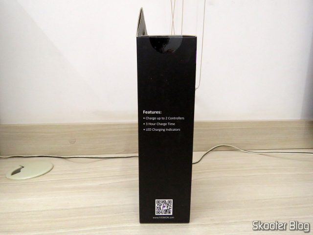 Fosmon PS4 Dual Charging Station, em sua embalagem.