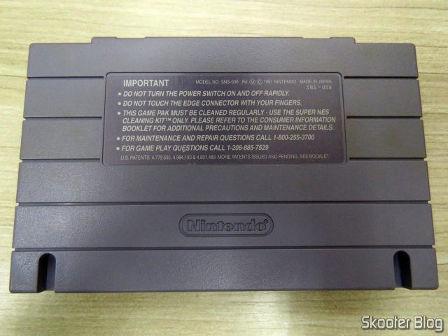 Cartucho "Super Mario World", após a limpeza.