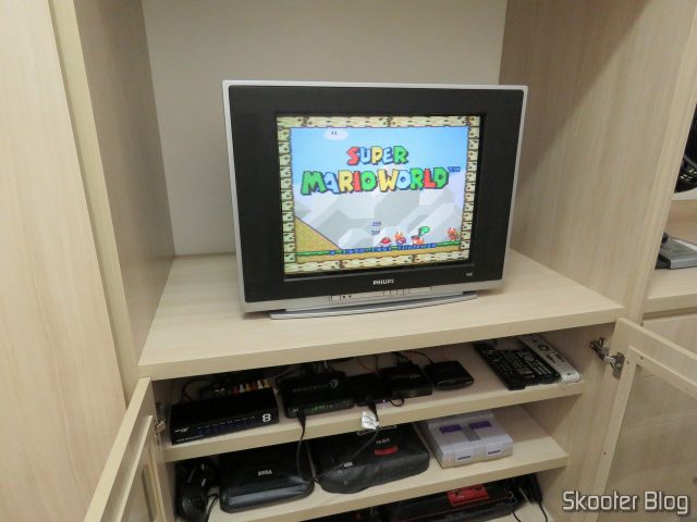 Super Nintendo Original NTSC PCB SHVC-CPU-01 CPU/PPU1/PPU2 1/1/1, conectado na TV CRT.
