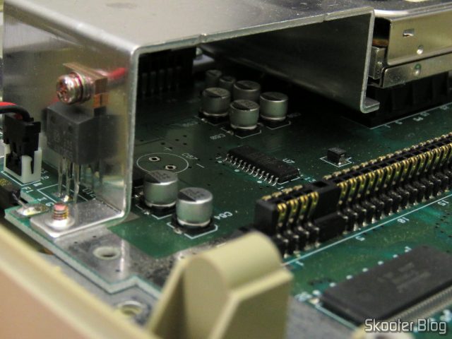 Super Nintendo Original NTSC PCB SHVC-CPU-01 CPU/PPU1/PPU2 2/1/3, por dentro, com capacitores originais sem oxidação nos terminais.