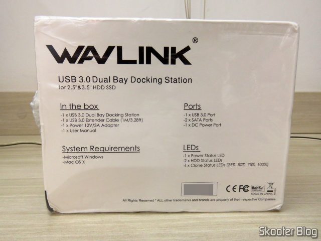 Wavlink USB 3.0 Dual Bay Docking Station para HDDs e SSDs de 2.5" e 3.5", em sua embalagem.