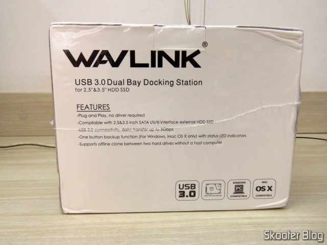 Wavlink USB 3.0 Dual Bay Docking Station para HDDs e SSDs de 2.5" e 3.5", em sua embalagem.