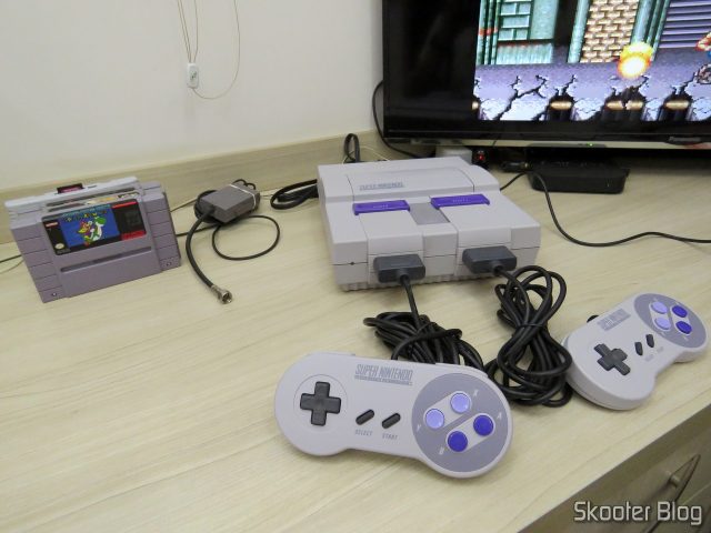 O Super Nintendo pronto para ser testado.