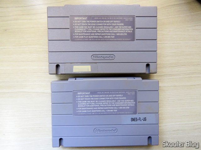 Os dois cartuchos Super Mario World, ambos originais.