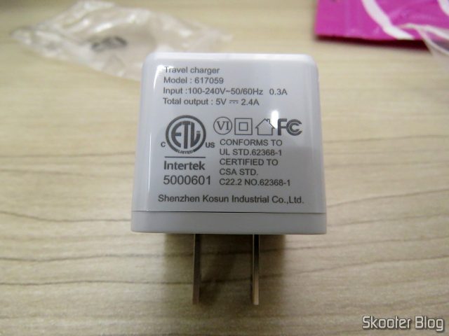 Fosmon 2 Port USB Charger C-10735US.