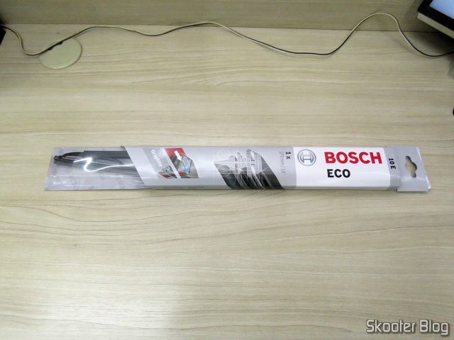 Palheta do Limpador Traseiro Original Bosch Eco 10E, em sua embalagem.