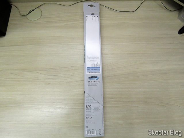 Palheta do Limpador Traseiro Original Bosch Eco 10E, em sua embalagem.