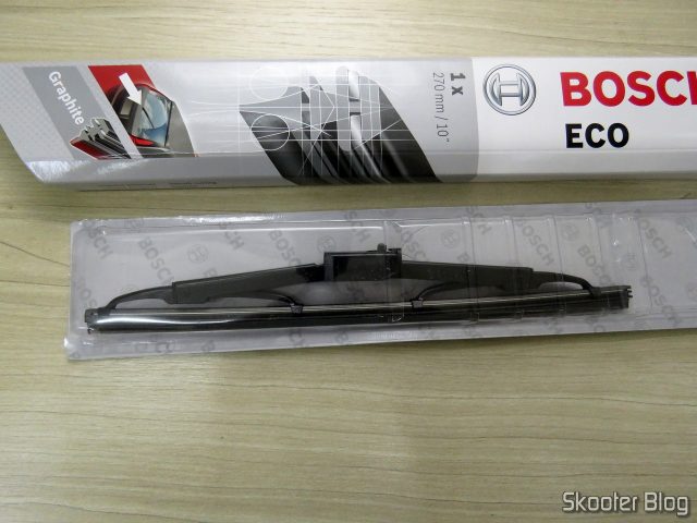 Palheta do Limpador Traseiro Original Bosch Eco 10E, em sua embalagem.