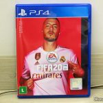 Fifa 20, do Playstation 4 (PS4), em sua embalagem.
