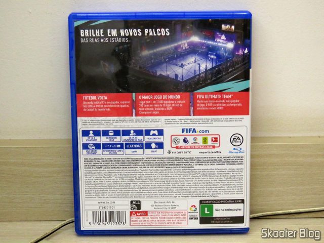 Fifa 20, do Playstation 4 (PS4), em sua embalagem.