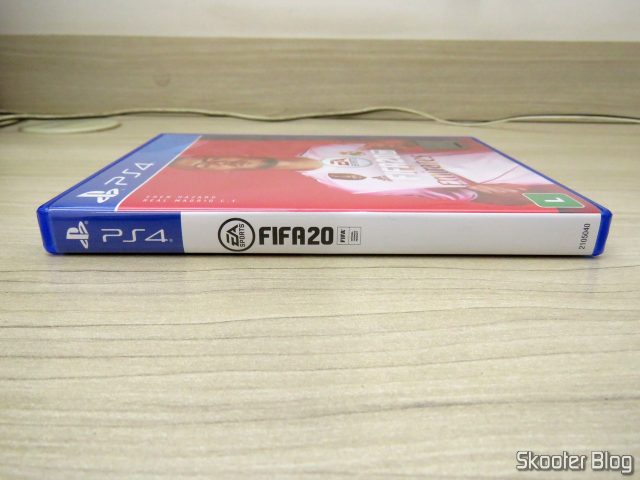Fifa 20, do Playstation 4 (PS4), em sua embalagem.