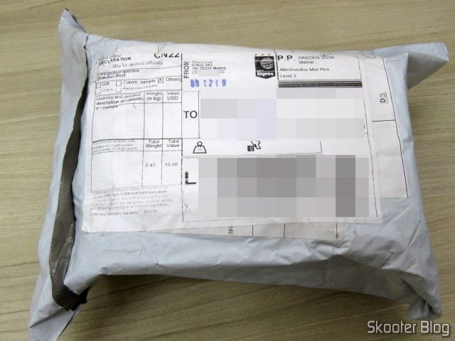 Pacote com a Xiaomi Mi Home Security Camera 360º.