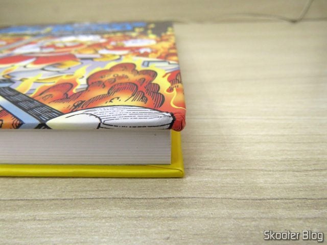 Canto amassado em "O Solvente Universal - Biblioteca Don Rosa Tio Patinhas E Pato Donald".