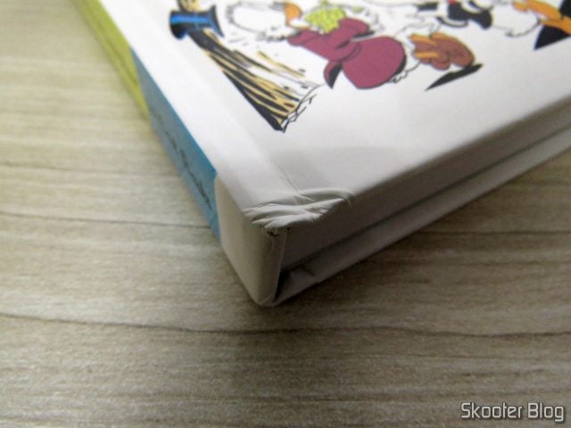 "A Coroa Perdida De Gengis Khan - Tio Patinhas Por Carl Barks", com a borda amassada.
