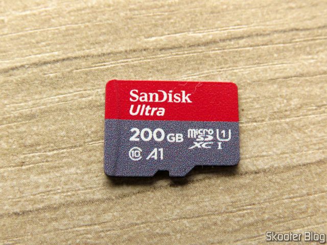 Cartão microSDXC Sandisk Ultra 200GB.