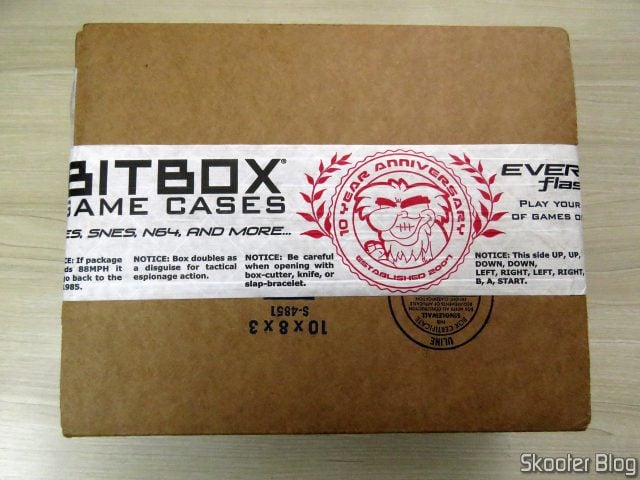 Caixa com o SD2SNES Pro Deluxe (FXPAK Pro) - Stone Age Gamer.
