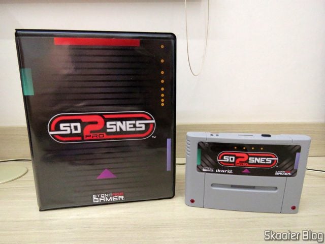 SD2SNES Pro Deluxe e sua caixinha.