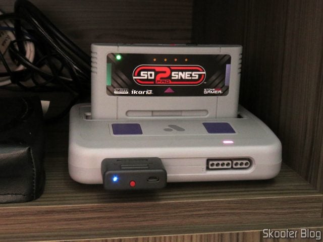 SD2SNES Pro Deluxe em funcionamento no Analogue Super Nt.