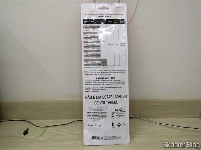 Filtro de Linha com Disjuntores Rearmáveis Individuais Force Line, em sua embalagem.