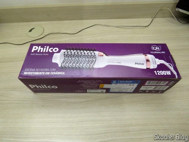 Escova Secadora Soft Beauty Rose Pec09rg 127v - Philco, em sua embalagem.