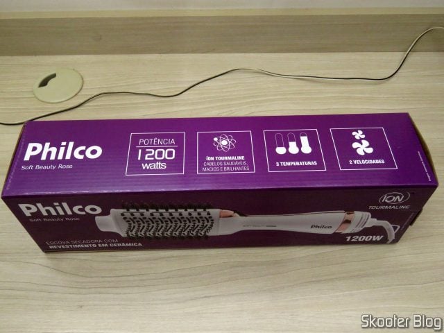 Escova Secadora Soft Beauty Rose Pec09rg 127v - Philco, em sua embalagem.