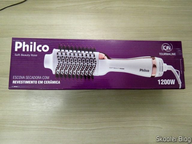 Escova Secadora Soft Beauty Rose Pec09rg 127v - Philco, em sua embalagem.
