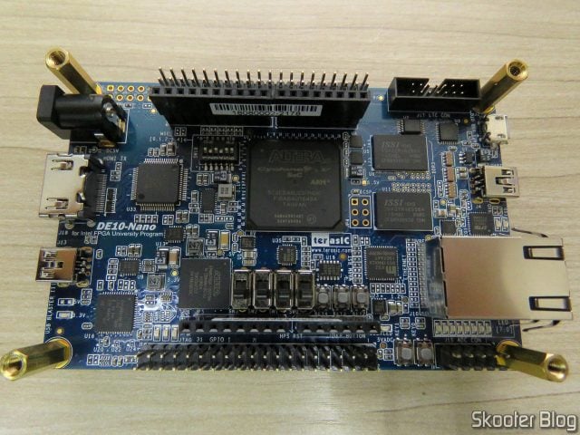 Terasic DE10-Nano, sem a tampa acrílica.