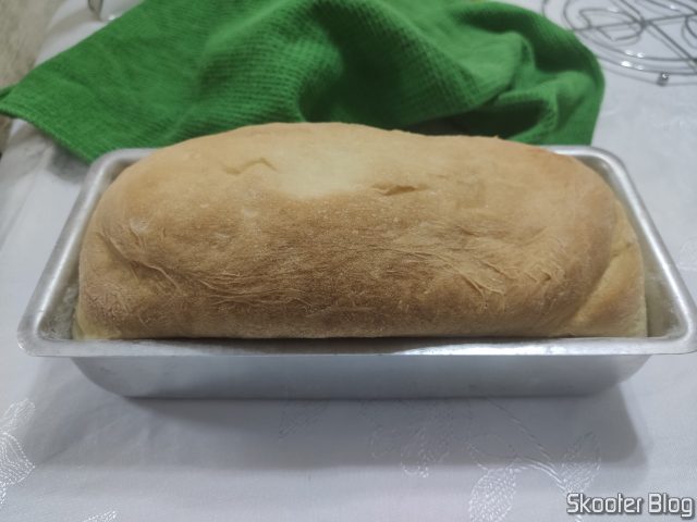 Pão de Máquina Assado no Forno Convencional a Gás
