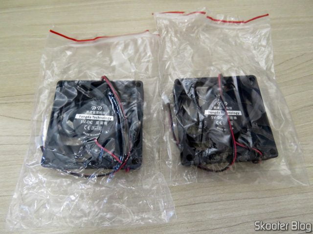 2 Ventiladores (Fans) 70x70x15mm com Rolamentos de Esferas e pacote com o Cabo Extensor USB 3.0 Vention 50cm.os 2 Ventiladores (Fans) 70x70x15mm com Rolamentos de Esferas.
