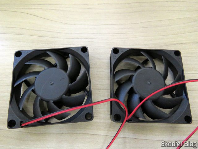 2 Ventiladores (Fans) 70x70x15mm com Rolamentos de Esferas e pacote com o Cabo Extensor USB 3.0 Vention 50cm.os 2 Ventiladores (Fans) 70x70x15mm com Rolamentos de Esferas.