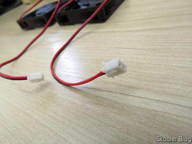 2 Ventiladores (Fans) 70x70x15mm com Rolamentos de Esferas e pacote com o Cabo Extensor USB 3.0 Vention 50cm.os 2 Ventiladores (Fans) 70x70x15mm com Rolamentos de Esferas.