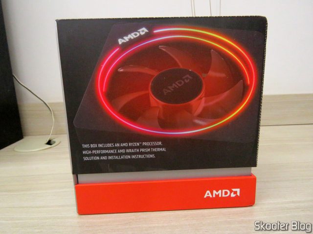 Processador AMD Ryzen 9 3900X 12 núcleos, 24 threads, em sua embalagem.