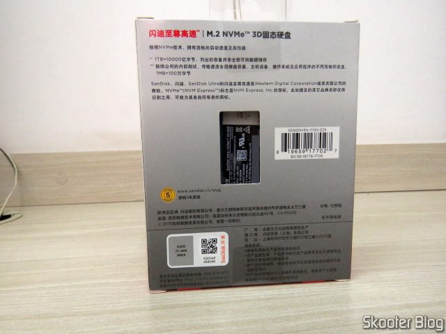 SSD Sandisk Ultra m.2 NVMe 3D 1TB 2280, em sua embalagem.