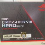 Placa-Mãe ASUS ROG Crosshair VIII Hero Wi-Fi, em sua embalagem.