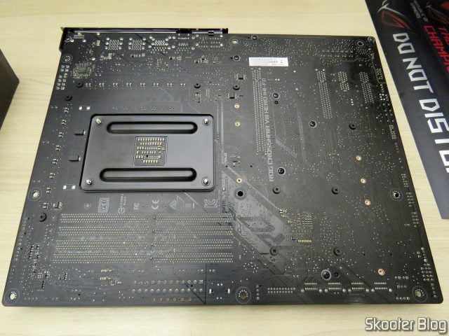 Placa-Mãe ASUS ROG Crosshair VIII Hero Wi-Fi.