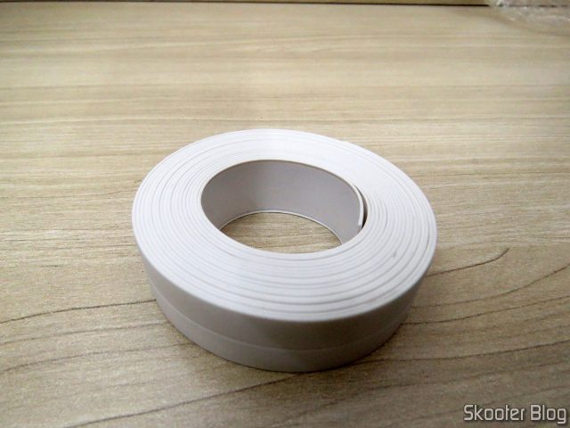 Fita Adesiva de PVC Branco à Prova D'água para Selagem de Pias, Banheiras, etc.
