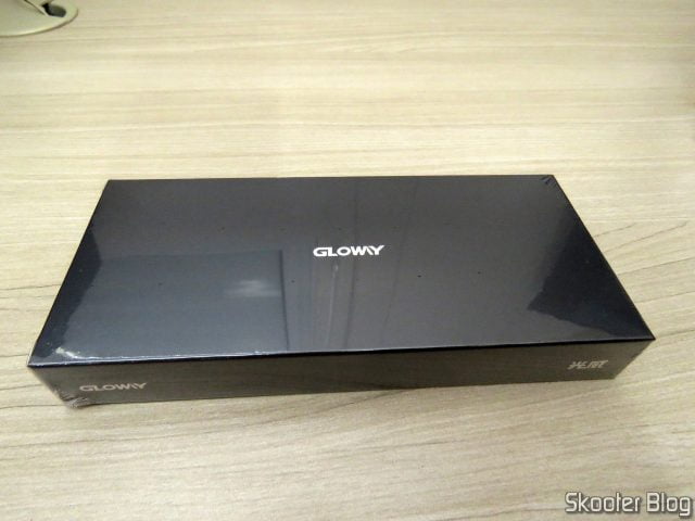 Módulos de Memória Gloway DDR4 16GB (2x8GB) 3200 MHz RGB, em sua embalagem;