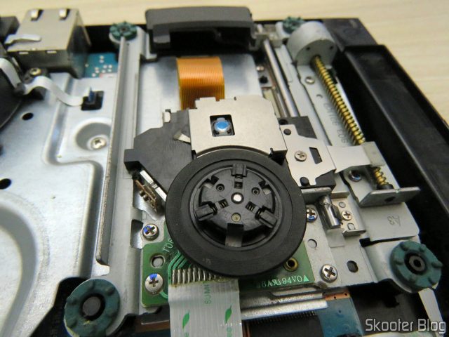 Troca do Leitor Laser do Playstation 2 Slim.